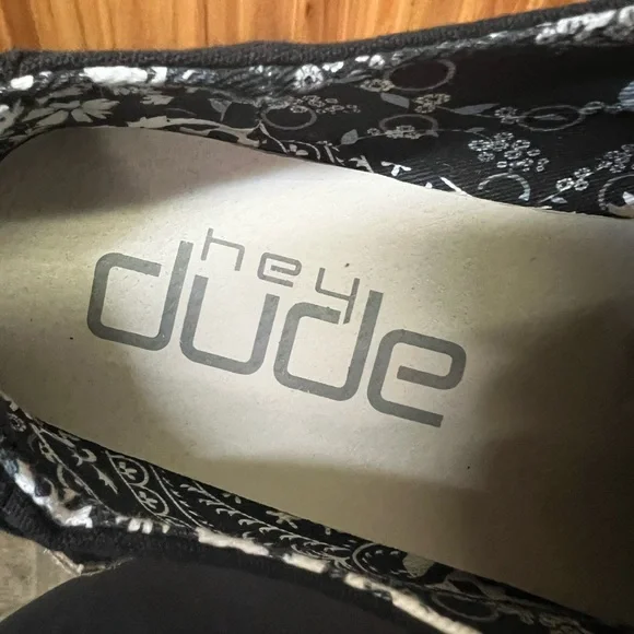 Hey dude slip on woman’s shoes - Picture 3 of 6